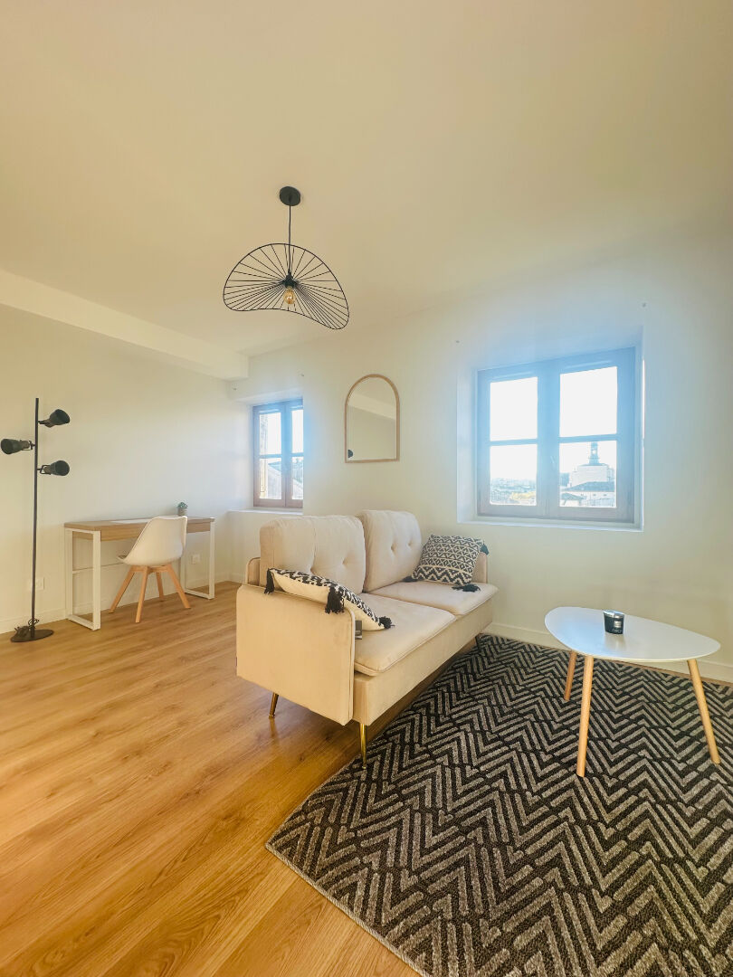 Photo Superbe T2 refait à neuf - Rue Nationale - Villefranche-sur-Saône image 4/6