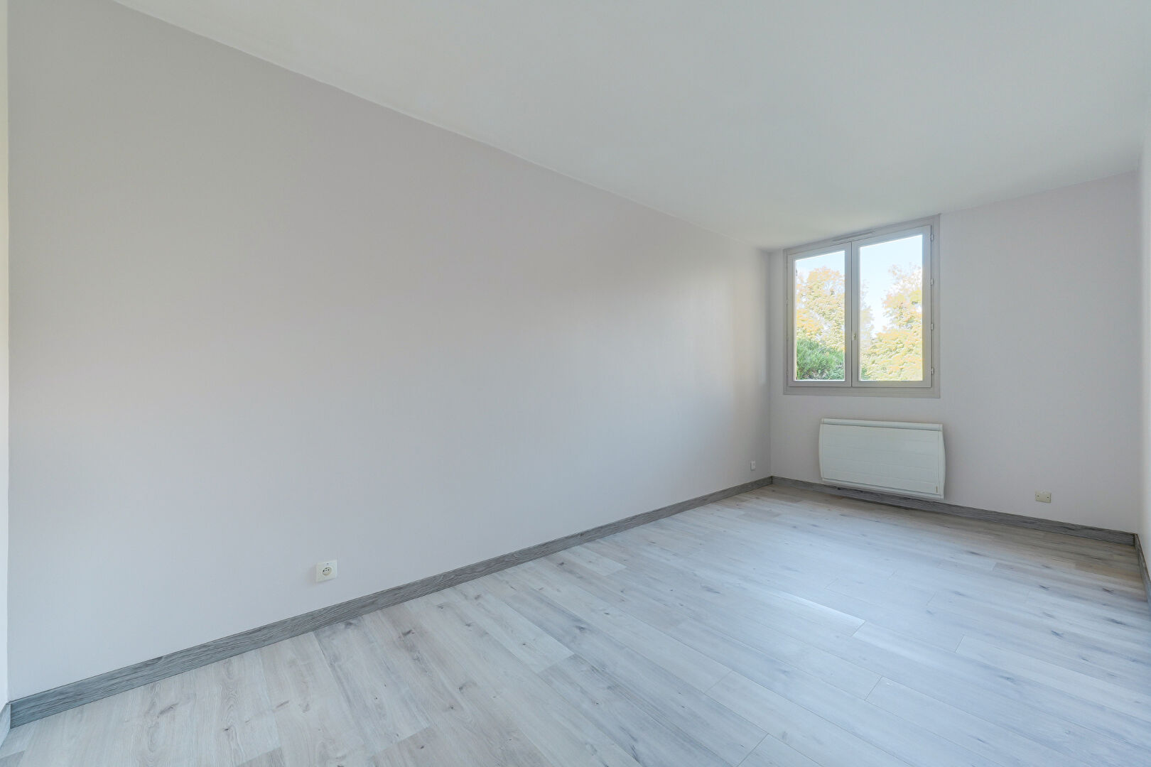 Photo T2 - avec Terrasse - Saint-Rambert image 5/6