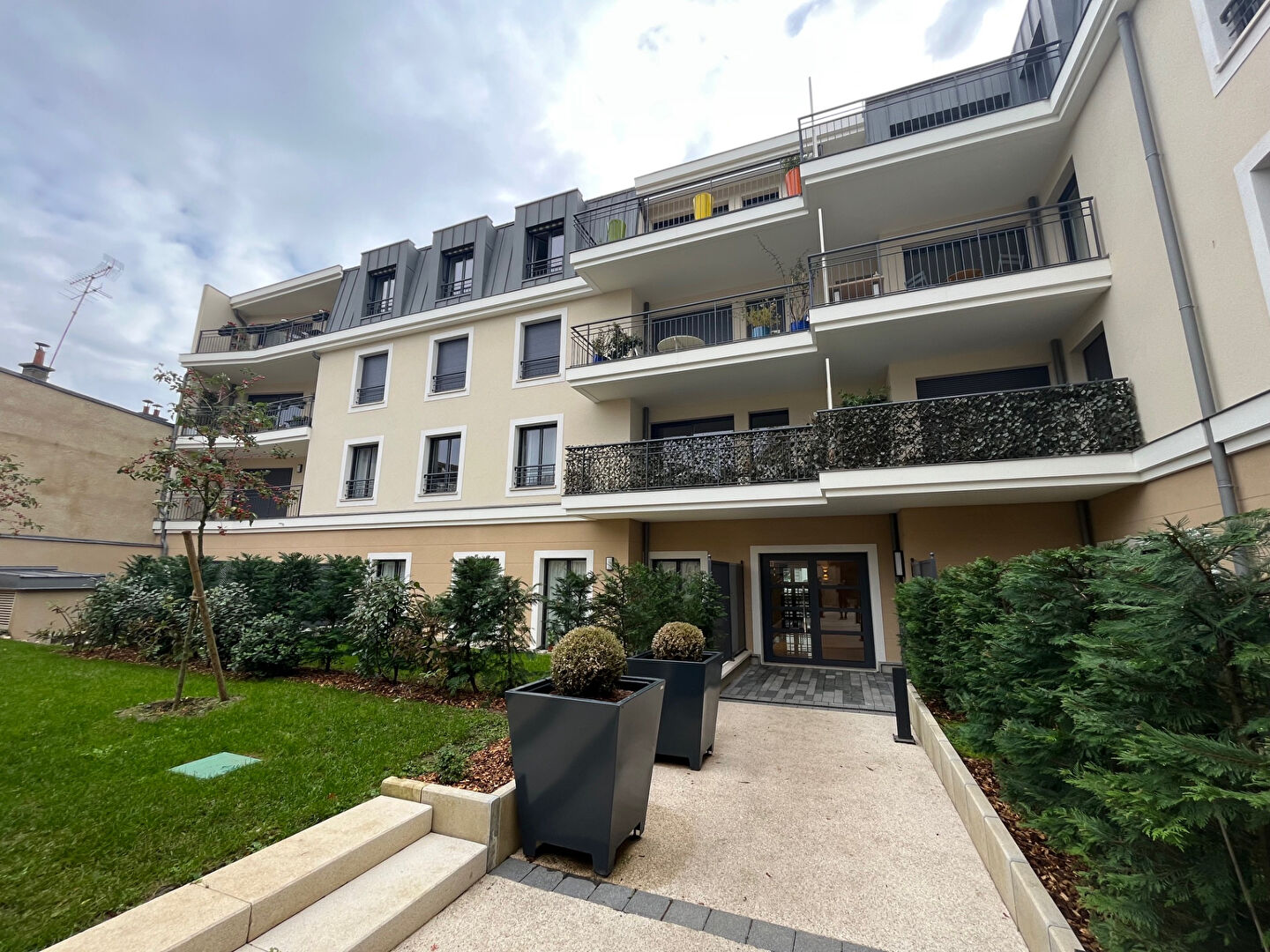 Appartement Chatenay Malabry 2 pièce(s) 40.12 m2