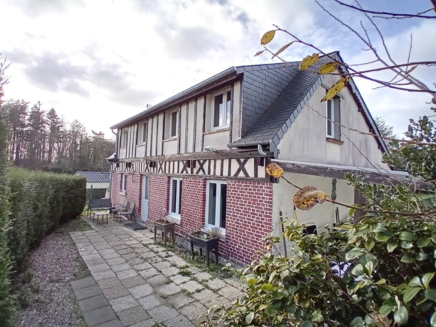 Maison Thiergeville 6 pièce(s) 127 m2