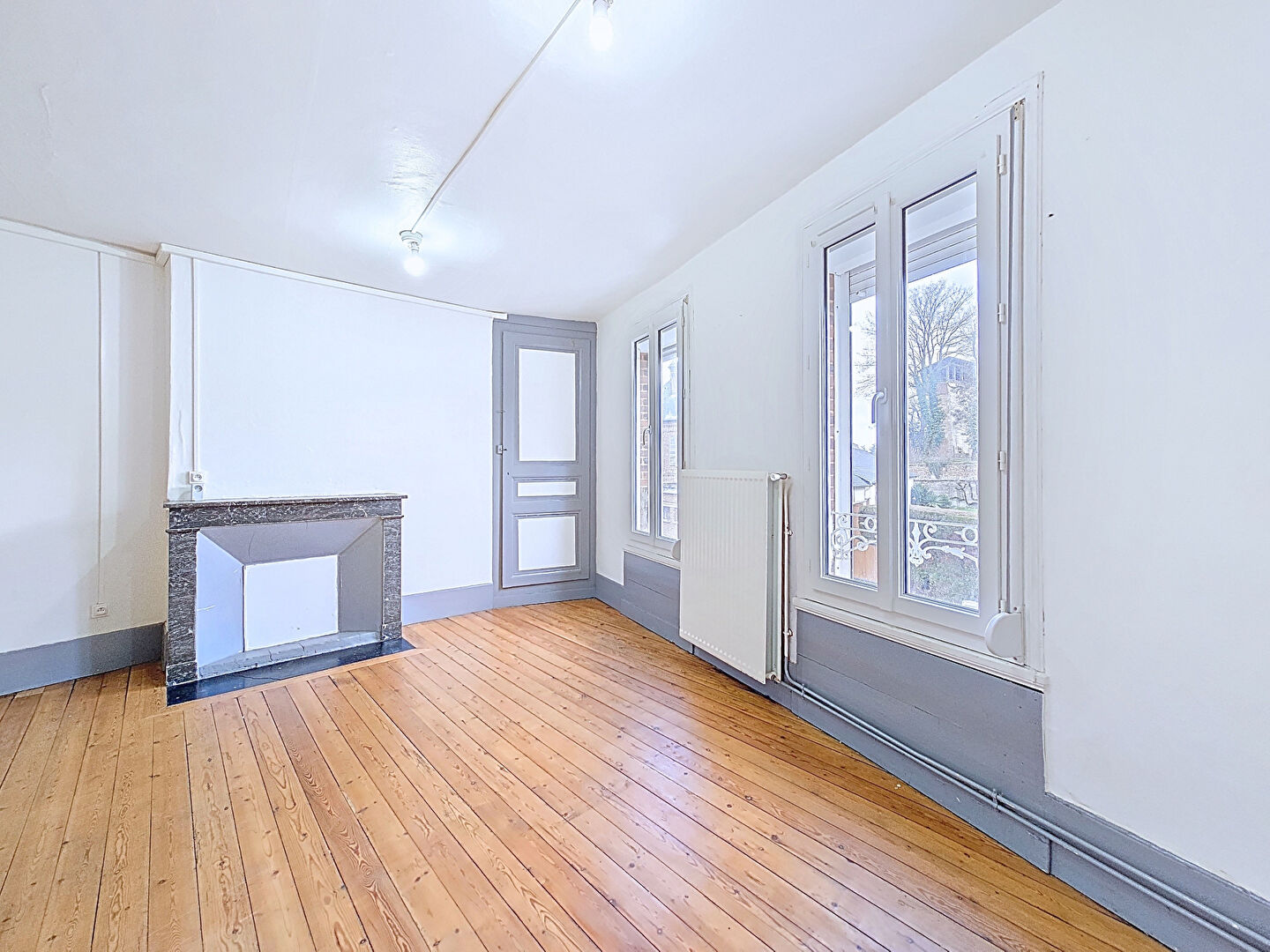 Immeuble Le Neubourg 4 pièce(s) 82.50 m2