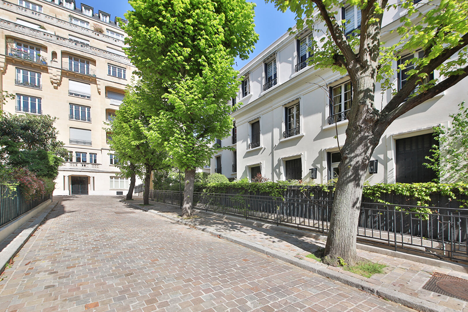 Appartement Paris 8 pièce(s) 236 m2