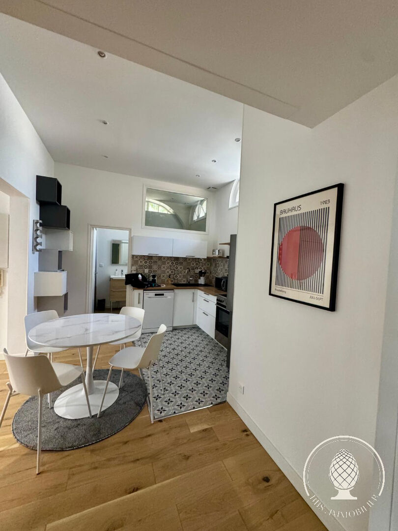 À vendre : Appartement T2 entièrement rénové au centre ville de La Rochelle