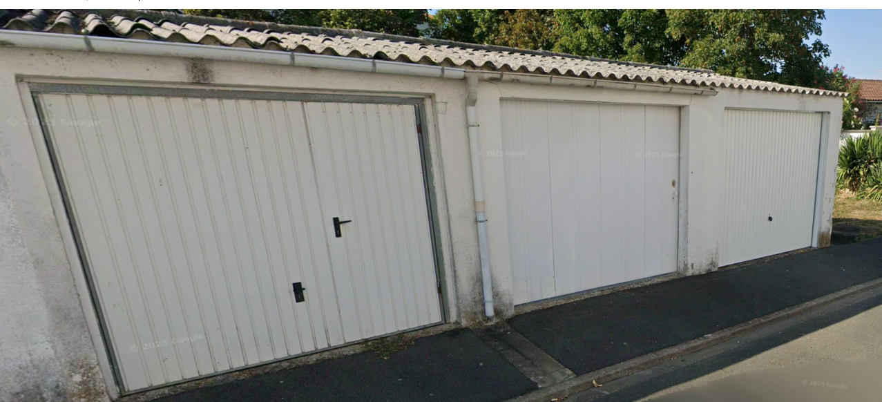 Photo Garage fermé à La Rochelle - secteur Rompsay  16,80 m2 image 1/1