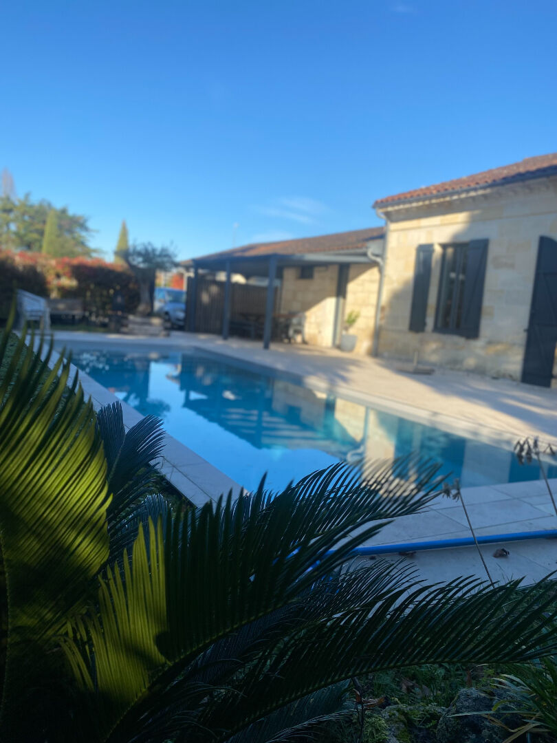 Photo MAISON DE PLAIN PIED - PRESTATIONS HAUT DE GAMME + local pro image 1/6