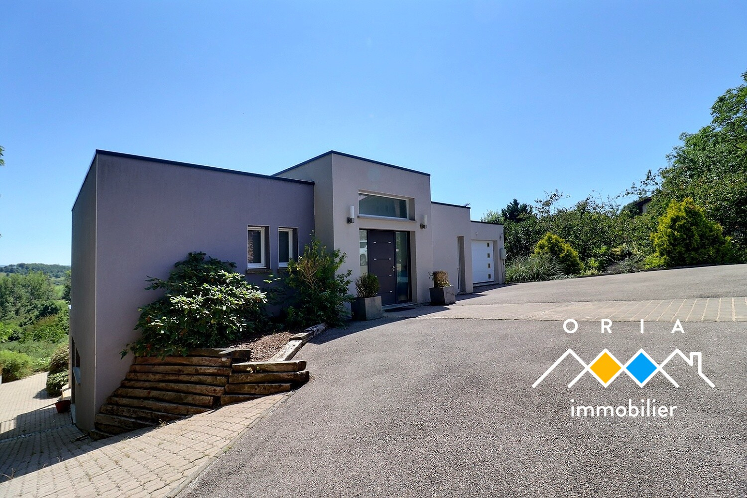 Photo MAISON ARCHITECTE DE 255M2 - TERRAIN DE 1400M2 image 2/6