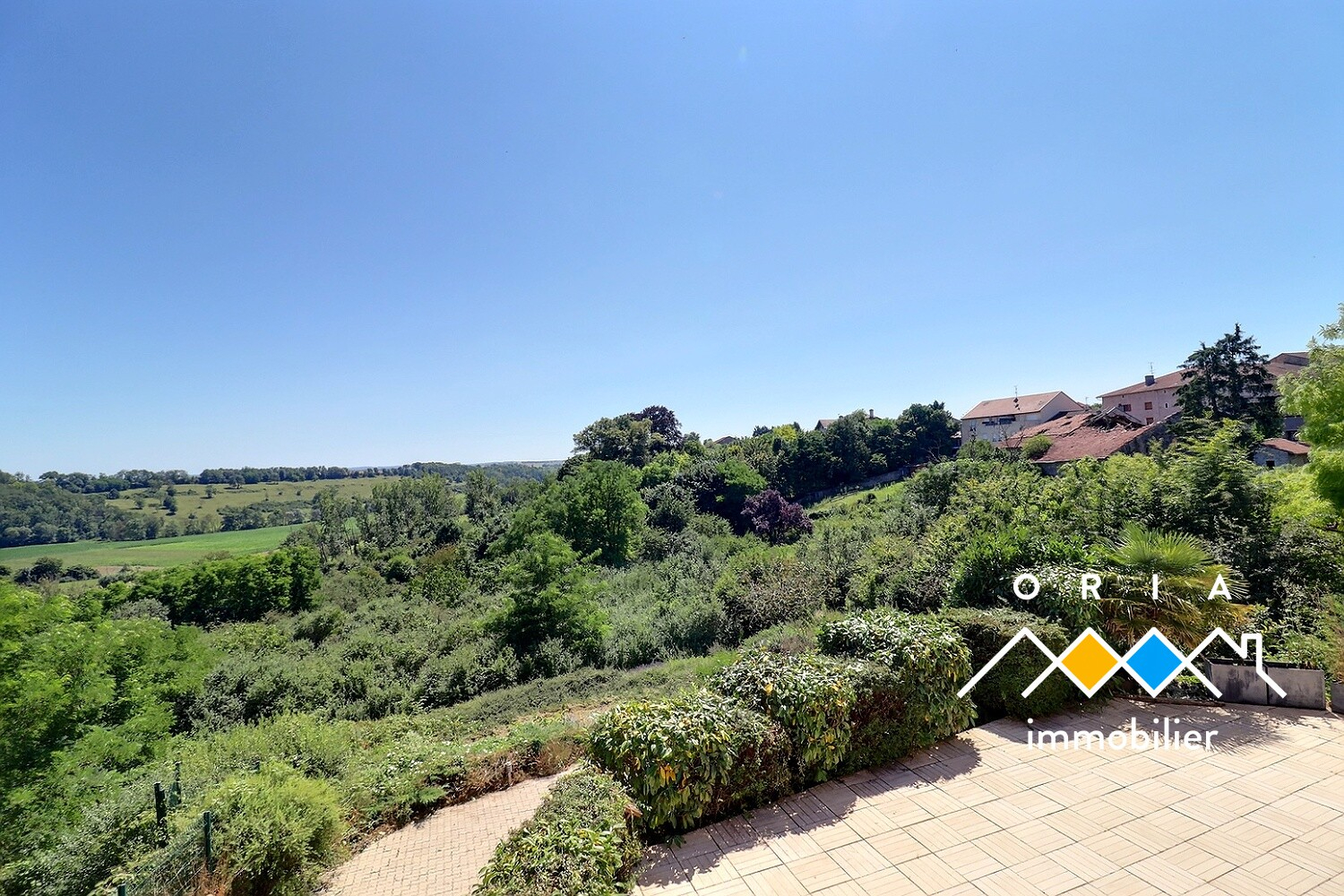 Photo MAISON ARCHITECTE DE 255M2 - TERRAIN DE 1400M2 image 3/6