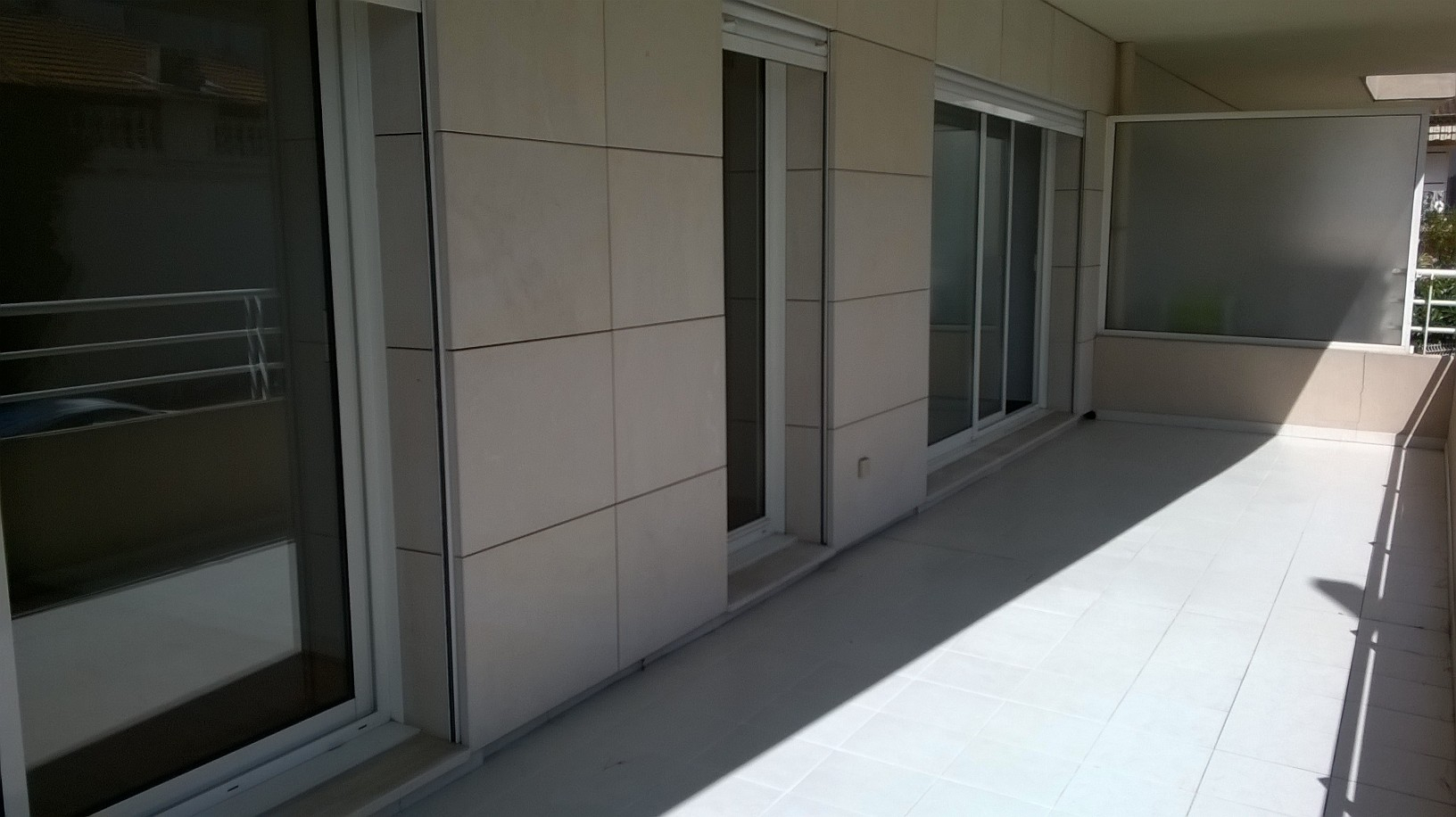 Photo Lumineux 2 pièces au premier étage d'une jolie résidence - Cannes image 3/6