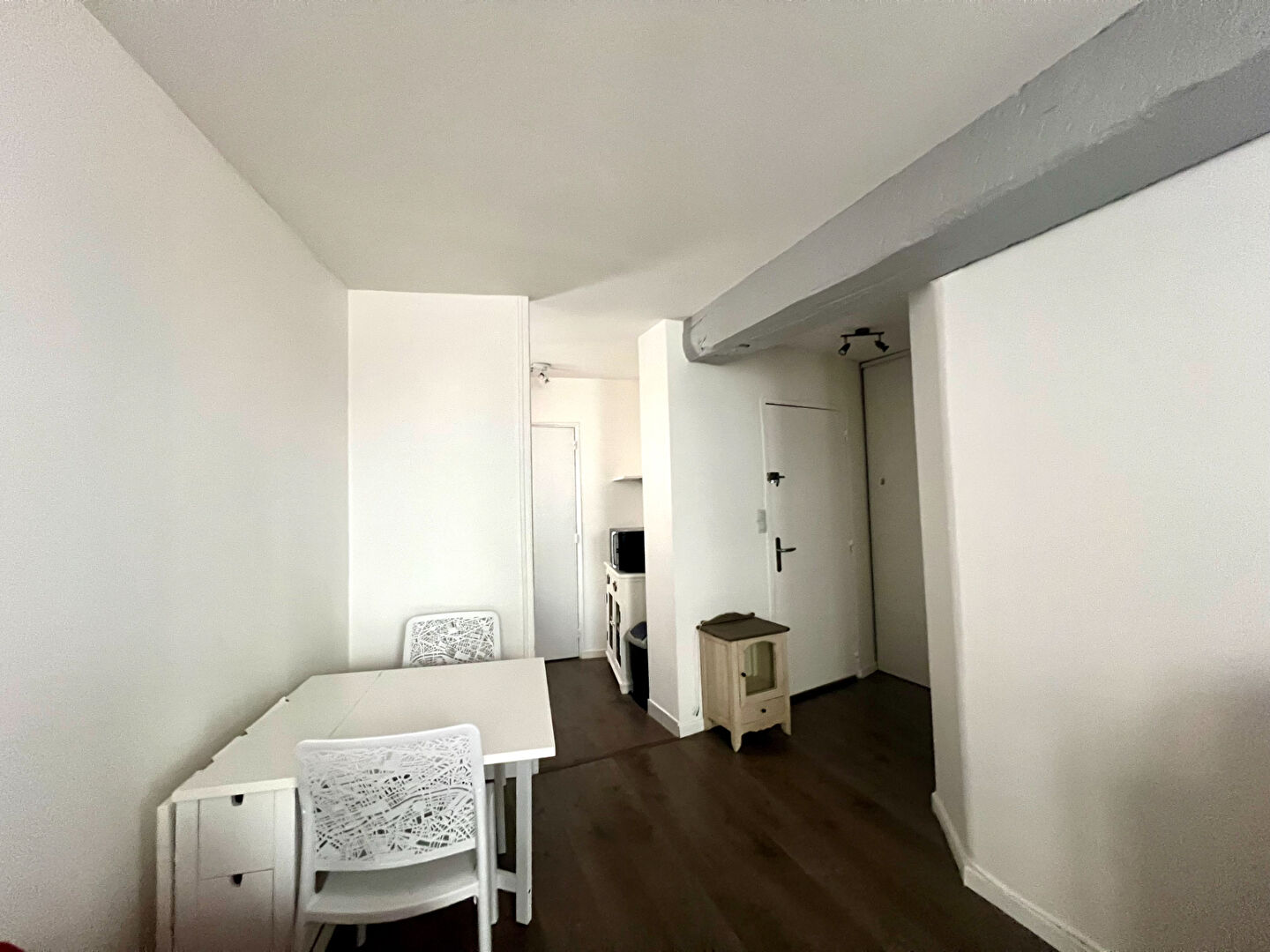 Photo Quartier SAINT GERVAIS! Appartement 2 pièces vendu meublé! image 2/6