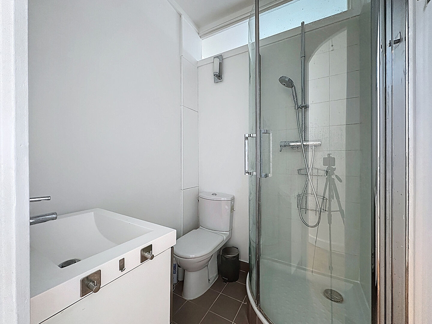 Photo Studio avec vue sur les Invalides et Tour Eiffel image 5/6