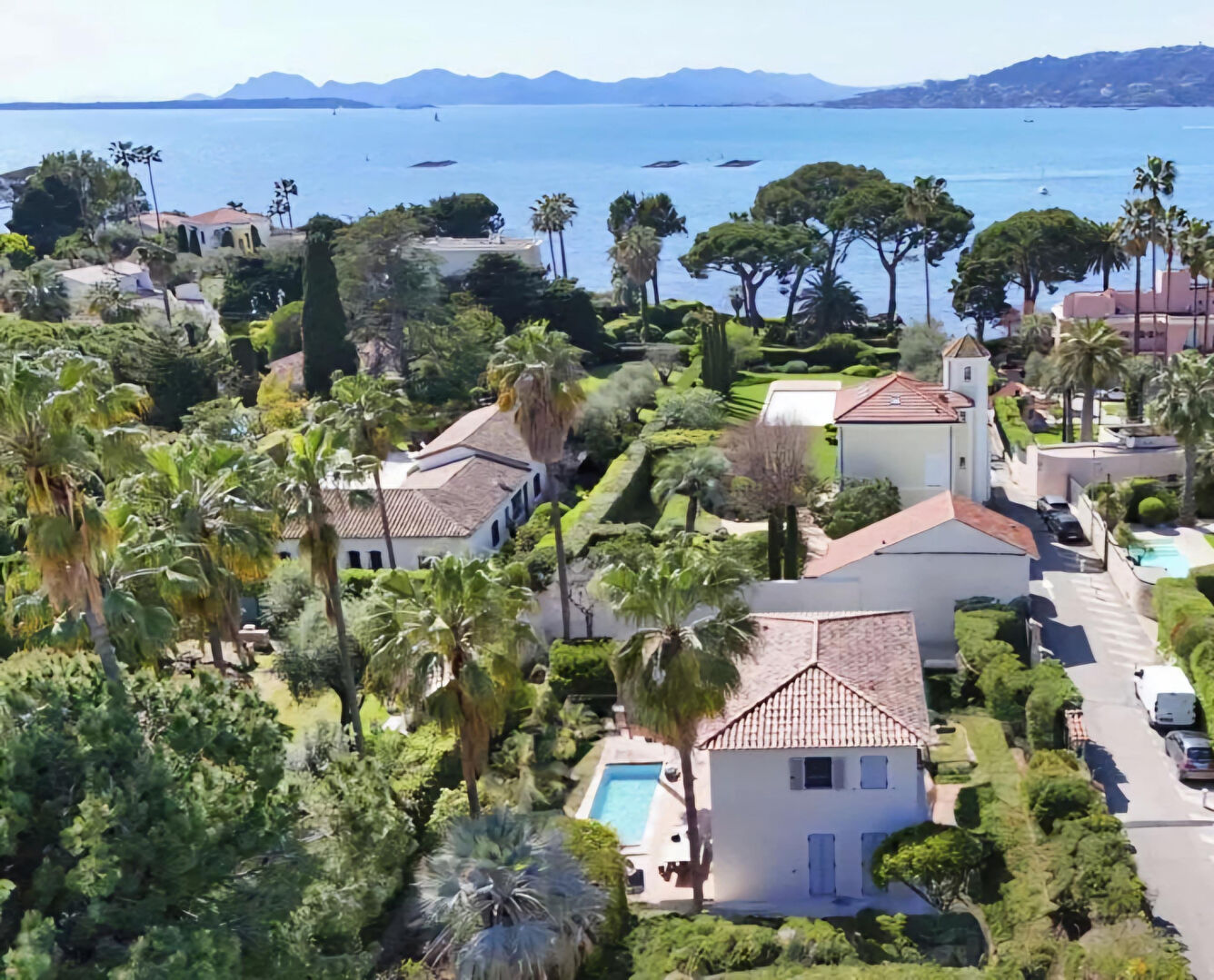 Agence immobilière de OXIA Golfe-Juan