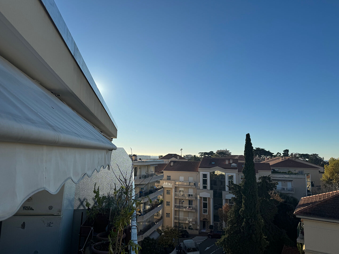 Photo Appartement Cannes 1 pièce(s) dernier étage vue dégagée image 4/6