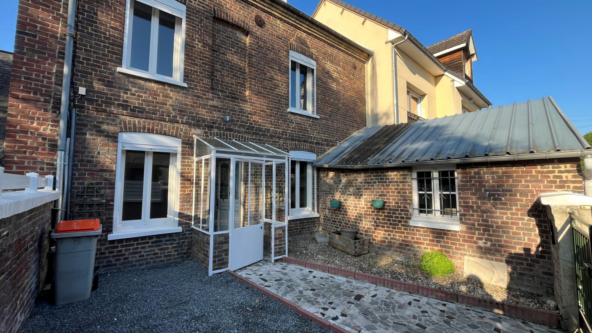 Photo Charmante Maison dans le centre de Oissel image 1/6