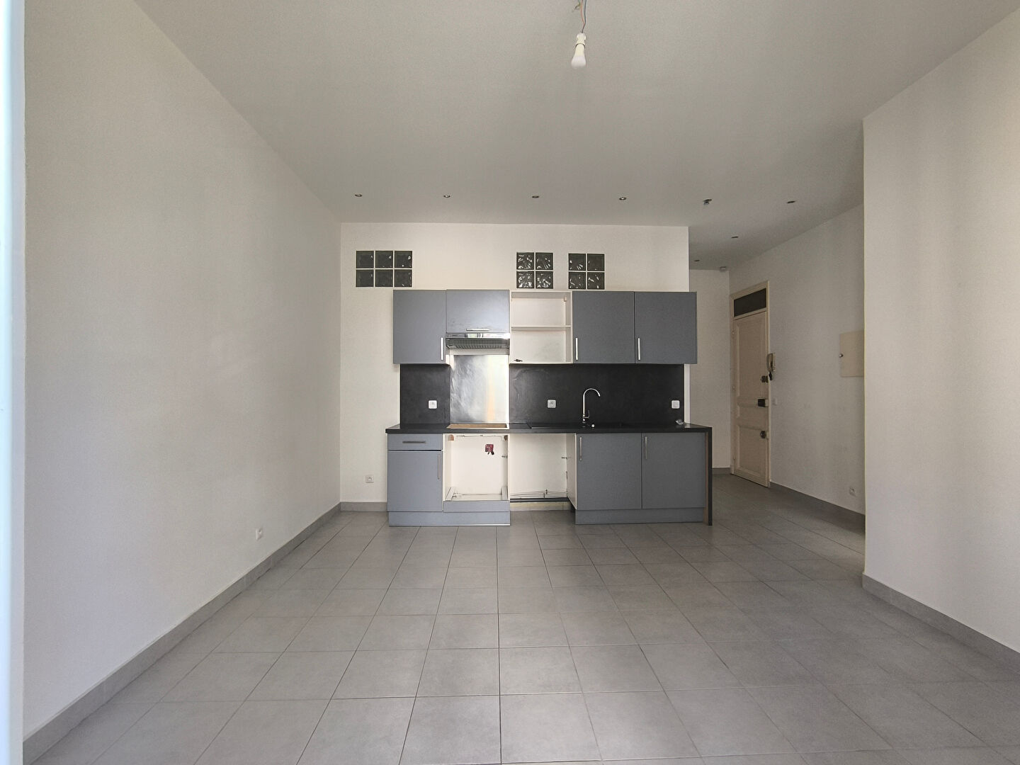 Photo Appartement Cannes 2 pièce(s) 41.93 m2 image 1/6