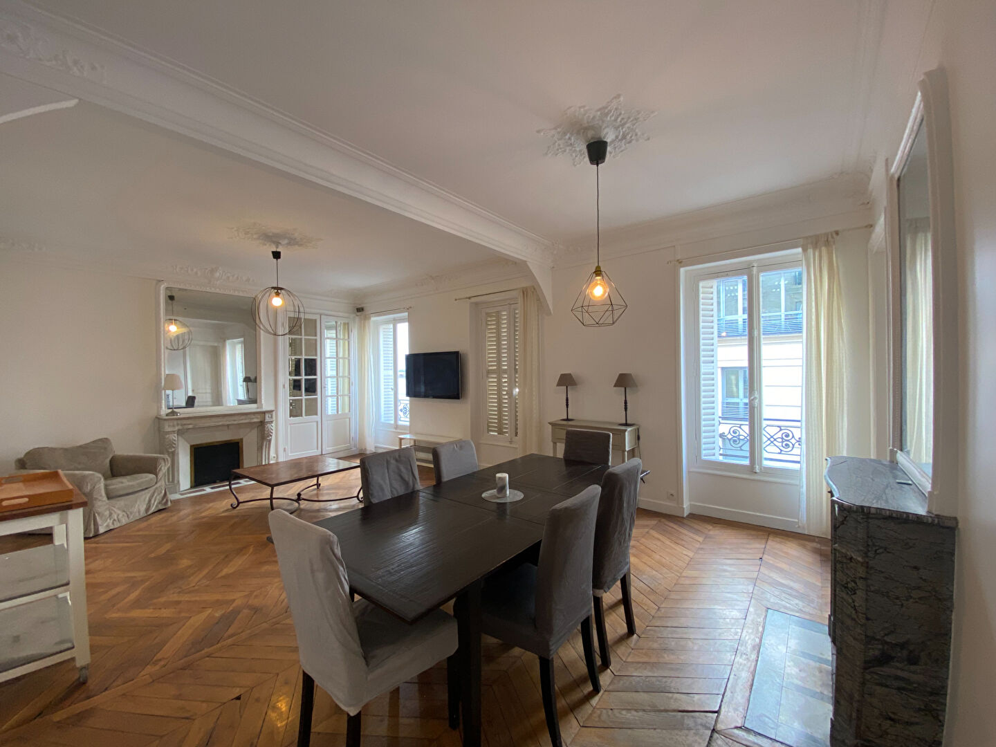 Trois pièces meublé