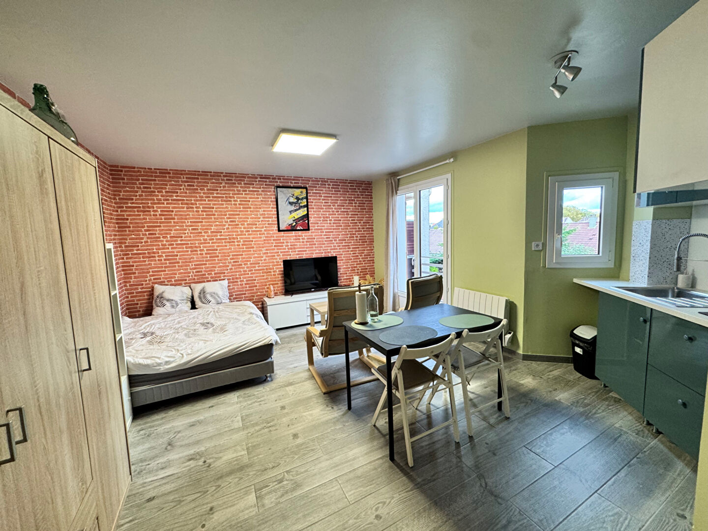 Studio à Ozoir La Ferrière  de 29.7 m2 avec balcon