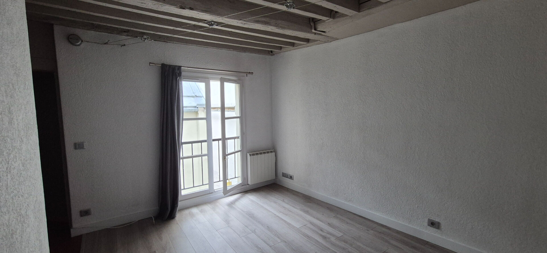 Photo Studio non meublé Paris 2 image 3/5