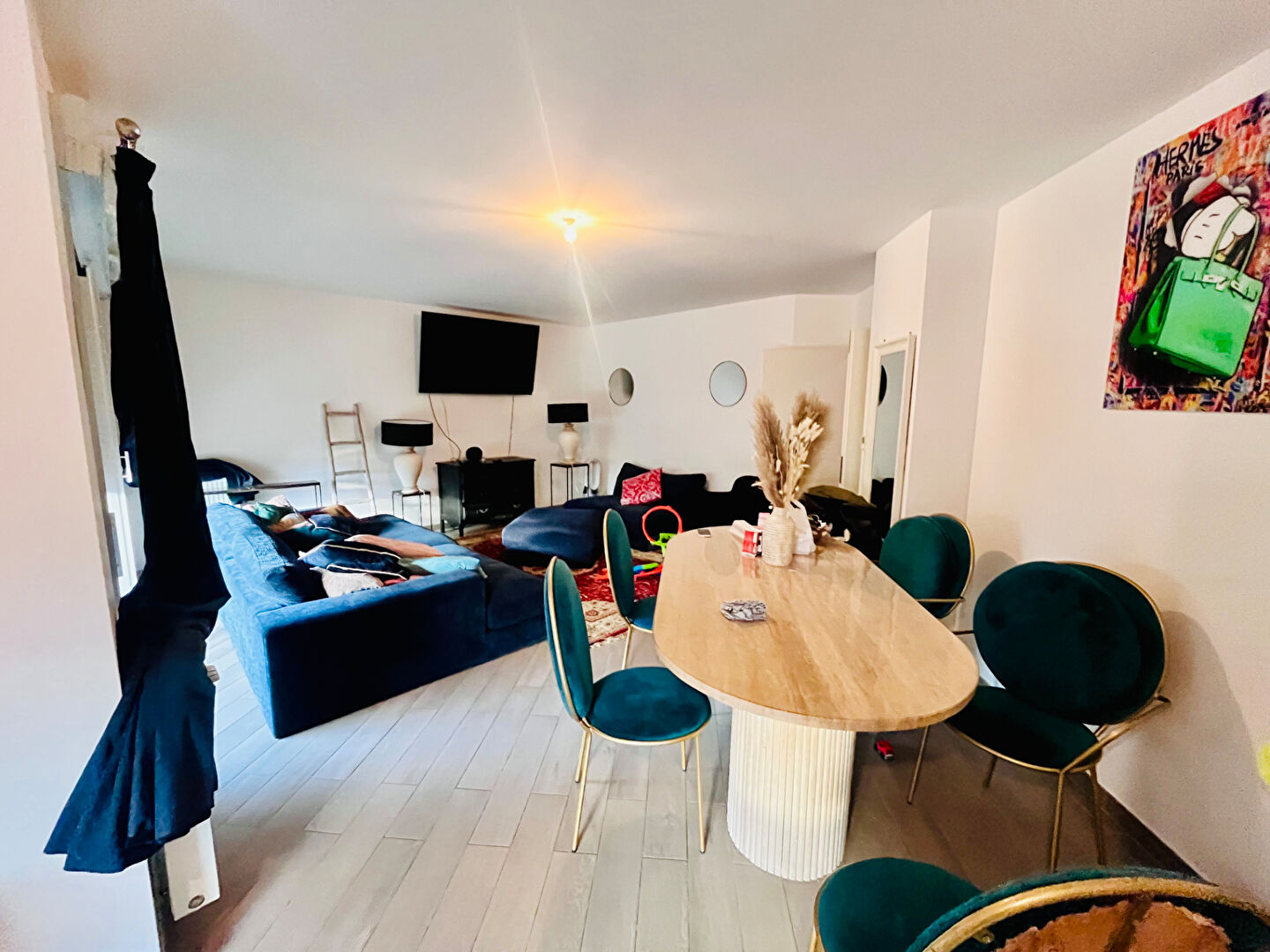 Appartement 3 pièces - 72 m² à Louer à la Varenne St Hilaire