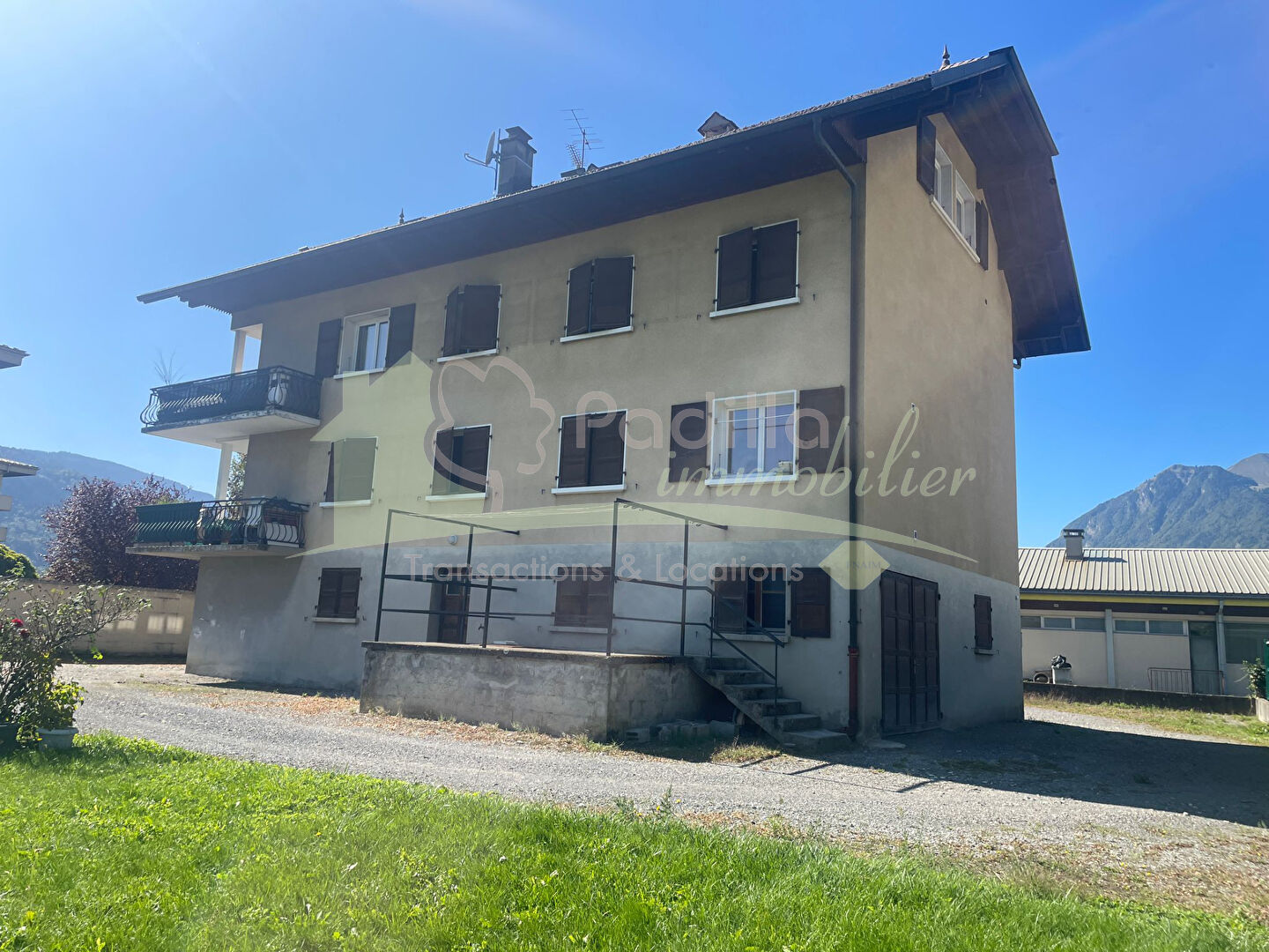 Photo Maison Thyez 10 pièce(s) 311 m2 image 3/6