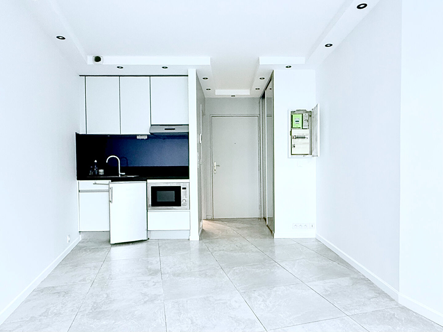 Photo Paris 17e - Rue Poncelet - Studio 23.5 m² + Terrasse 11.5 m² image 2/6