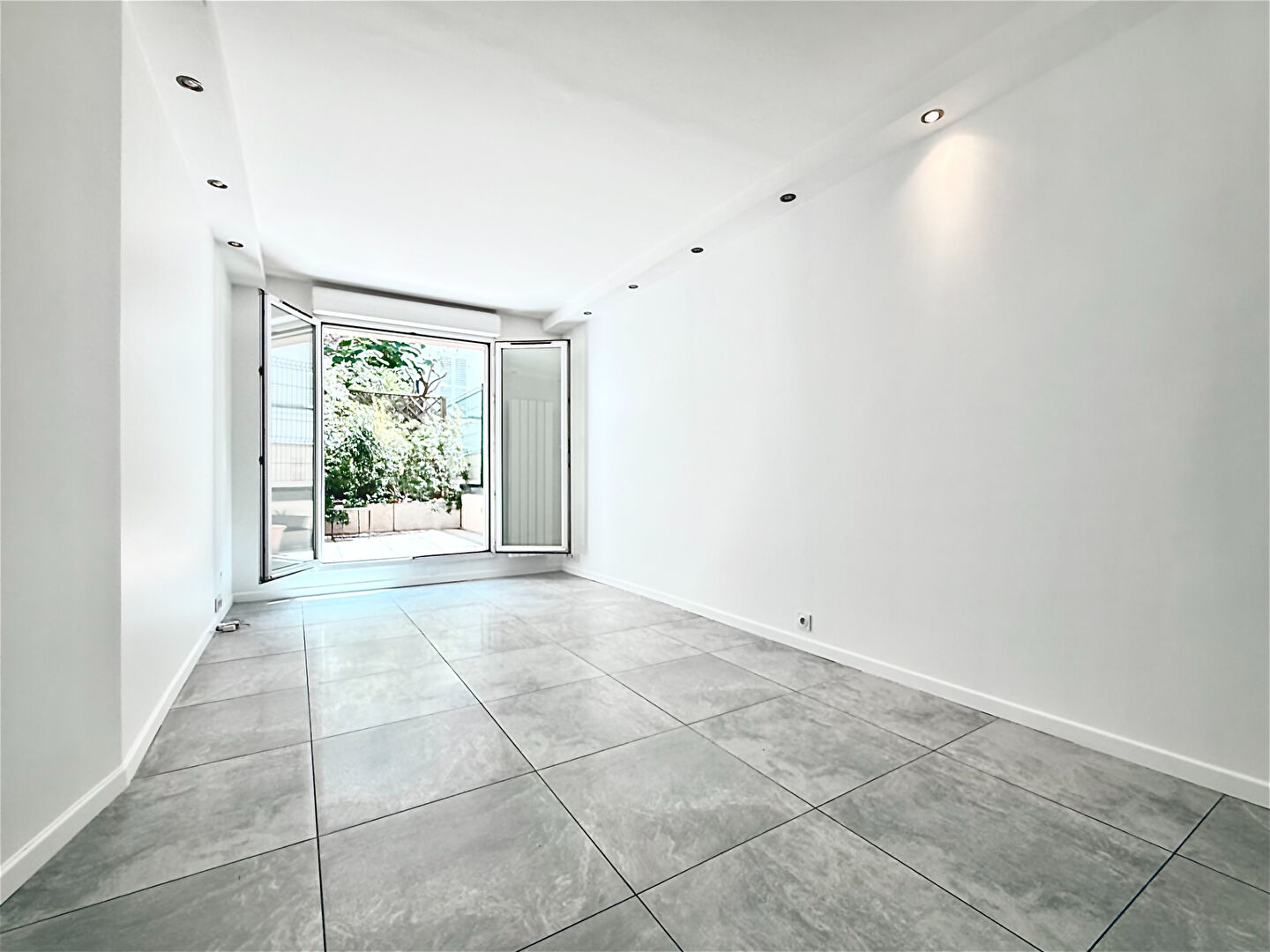 Photo Paris 17e - Rue Poncelet - Studio 23.5 m² + Terrasse 11.5 m² image 4/6