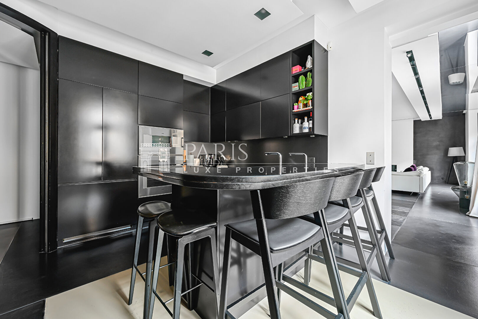 Photo Paris 17e - Courcelles / Wagram - 6 pièces - 185 m² -  4 chambres image 3/6