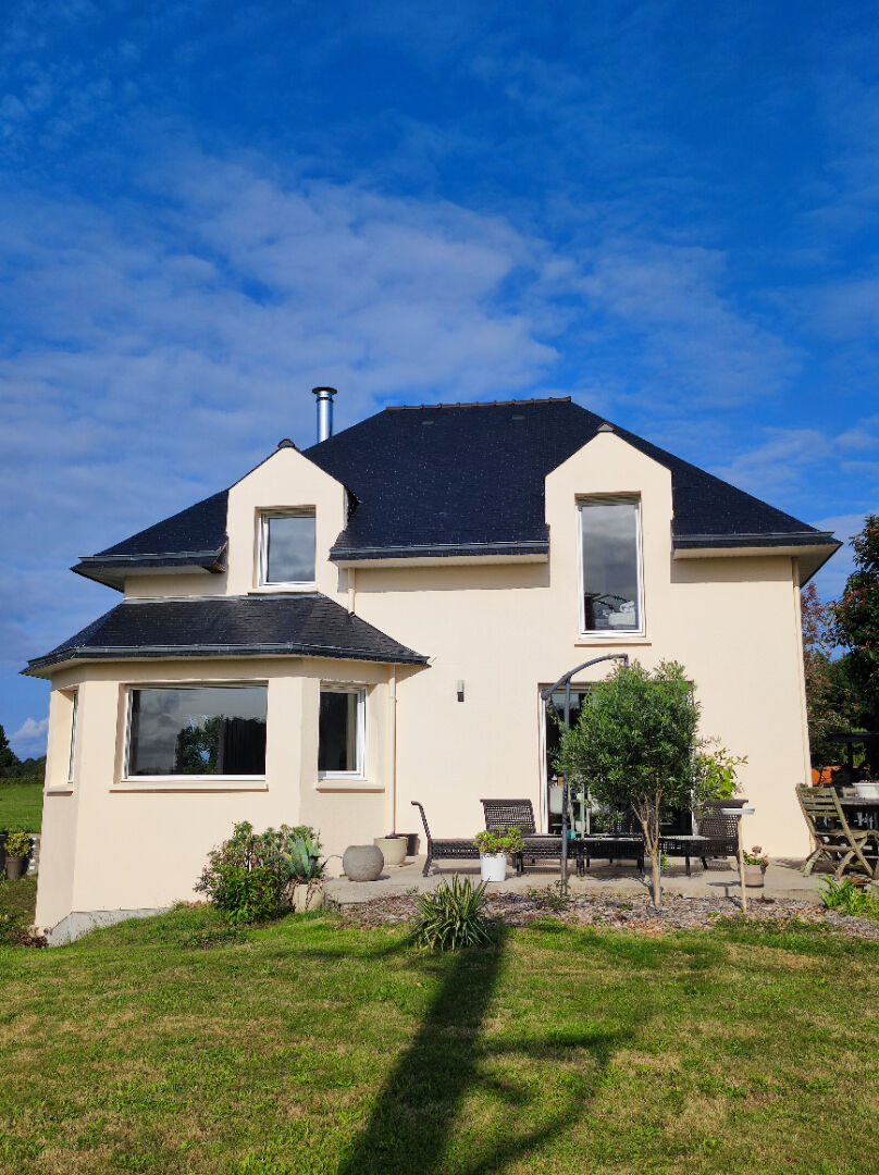 Maison individuelle - 5 pièce(s) 117m² - LANDAUL