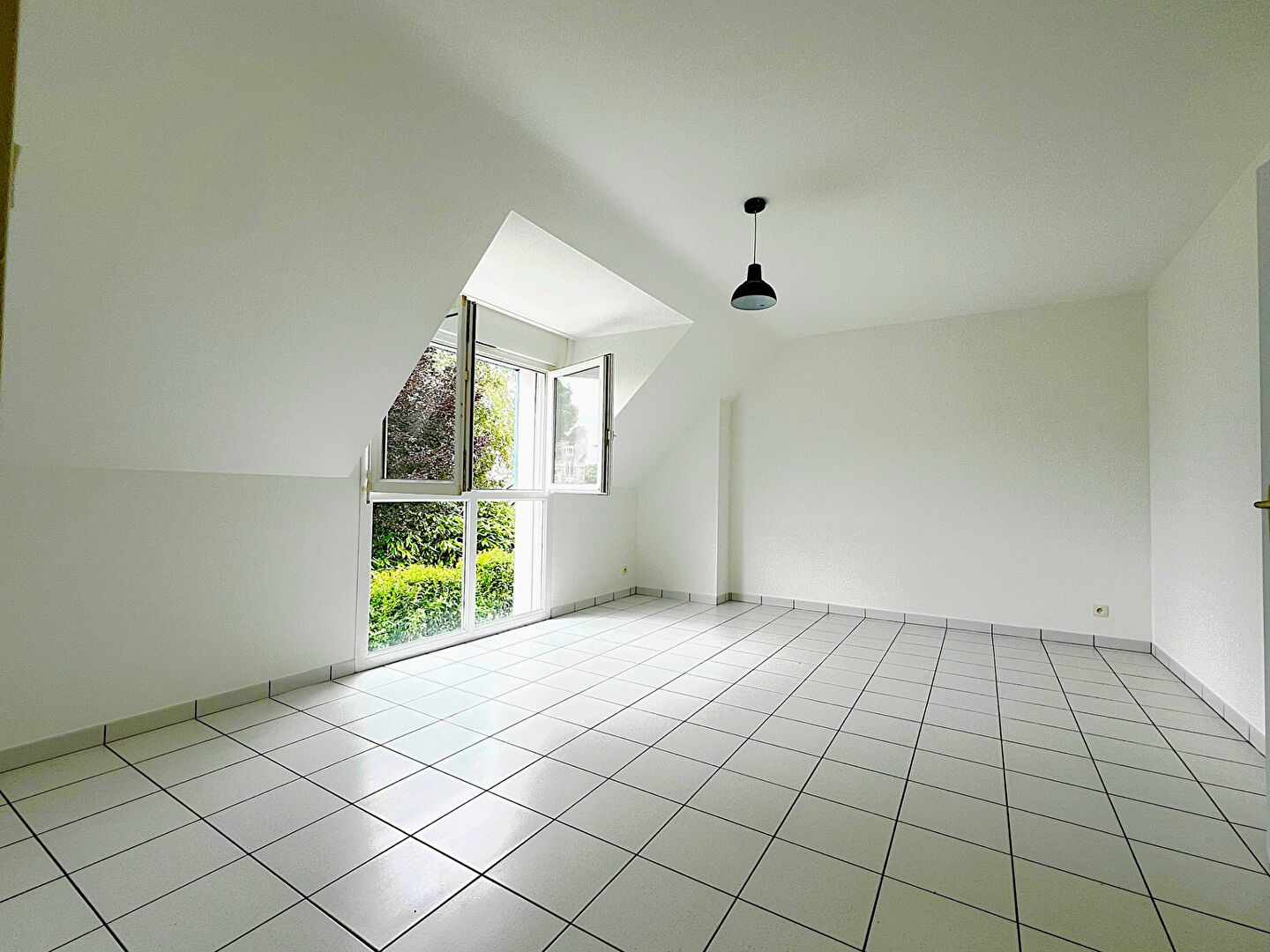 Photo Appartement T4 de 72 m2 - Garage - Parking - AURAY Gare image 2/4