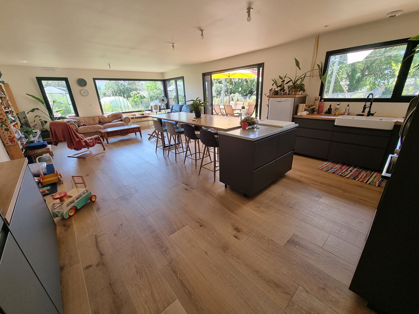 Photo Contemporaine T7 de 2023 image 1/6