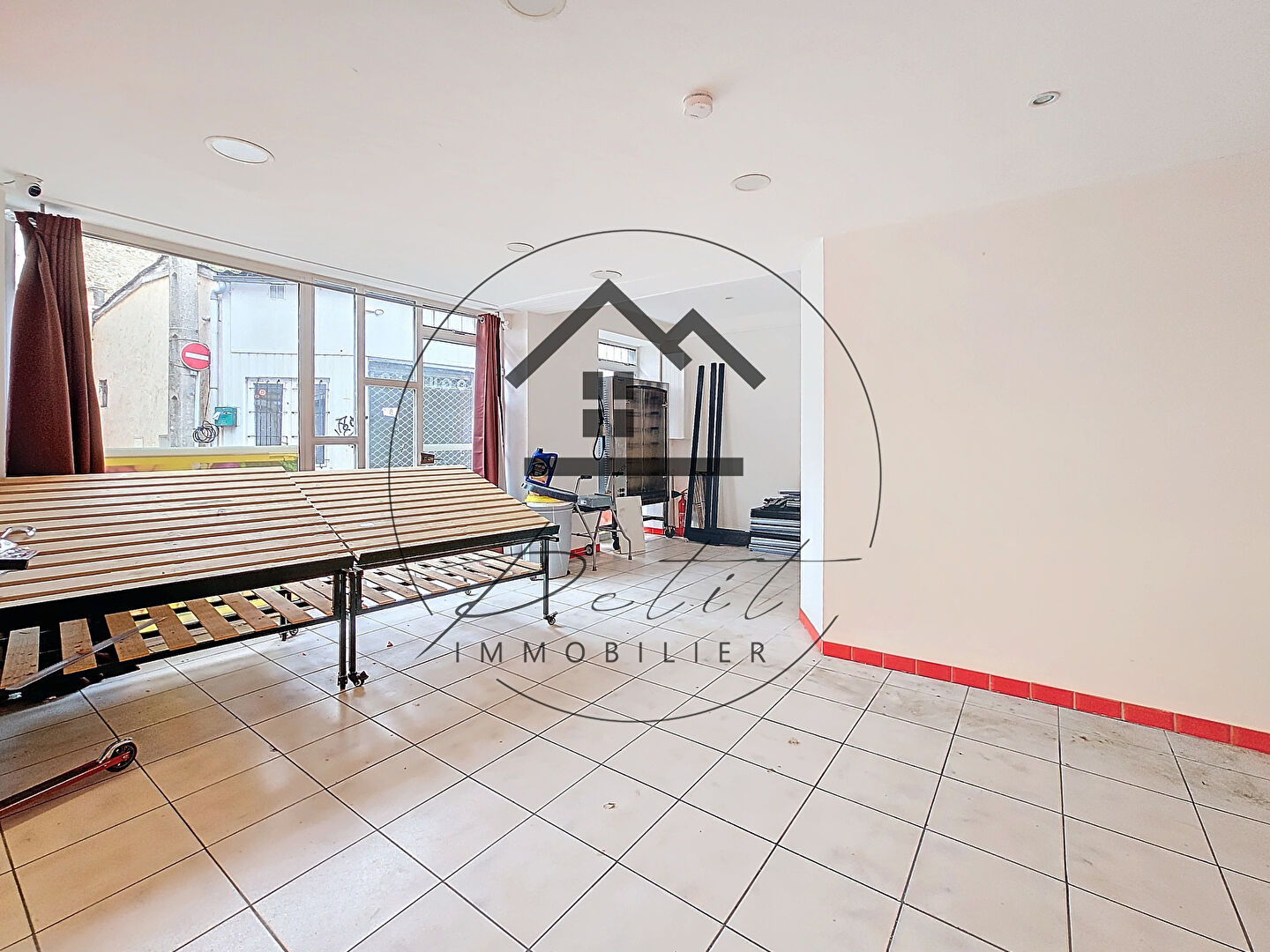 Photo Immeuble Mouy 155m² image 3/6