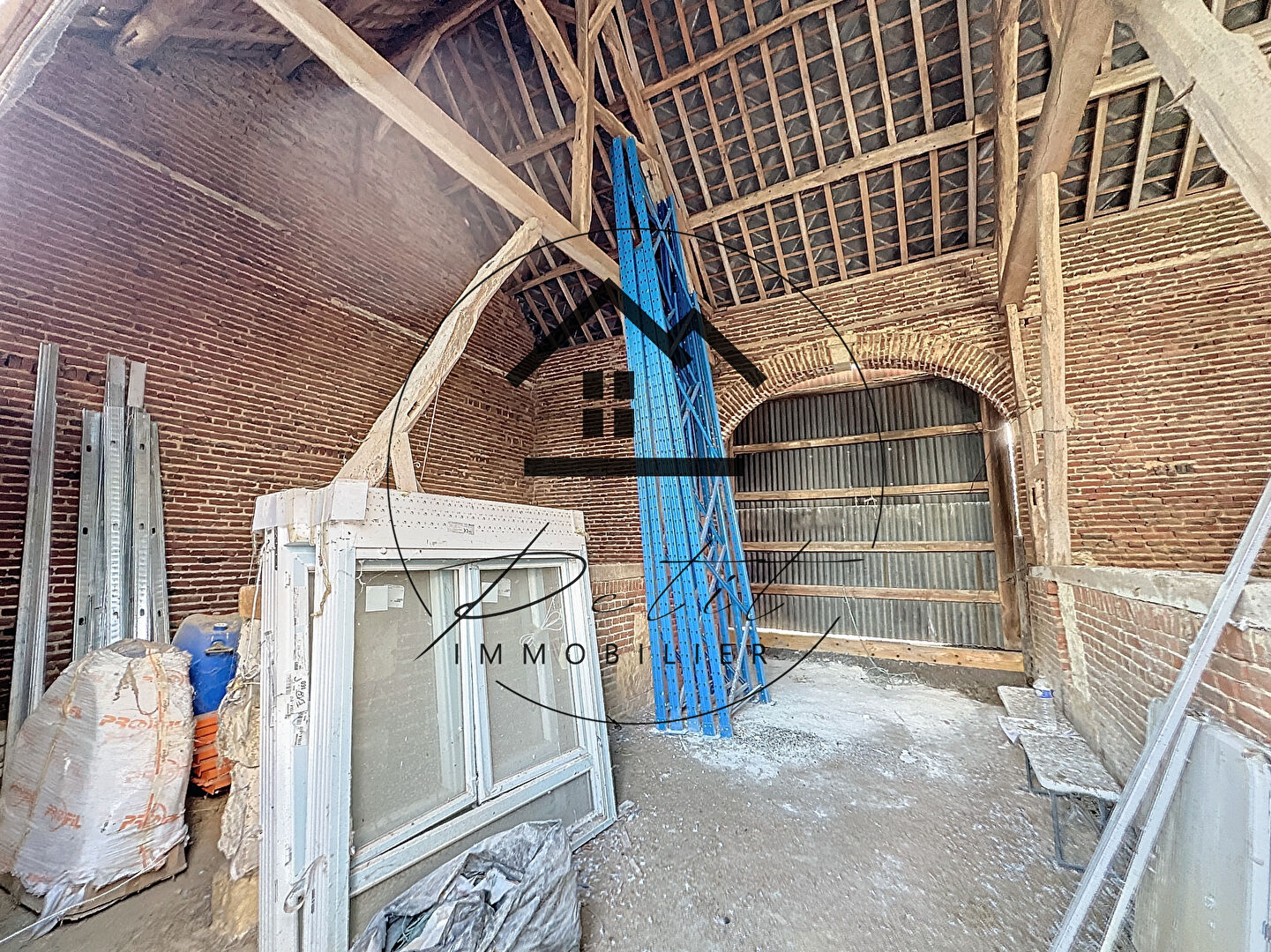 Photo Une grange à rénover. image 5/6