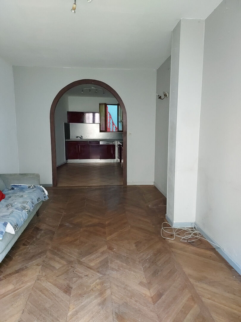 Photo Maison Charmes 7 pièce(s) 185 m2 image 4/6