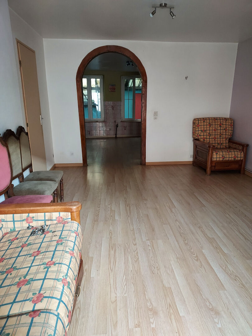 Photo Maison Charmes 7 pièce(s) 185 m2 image 6/6