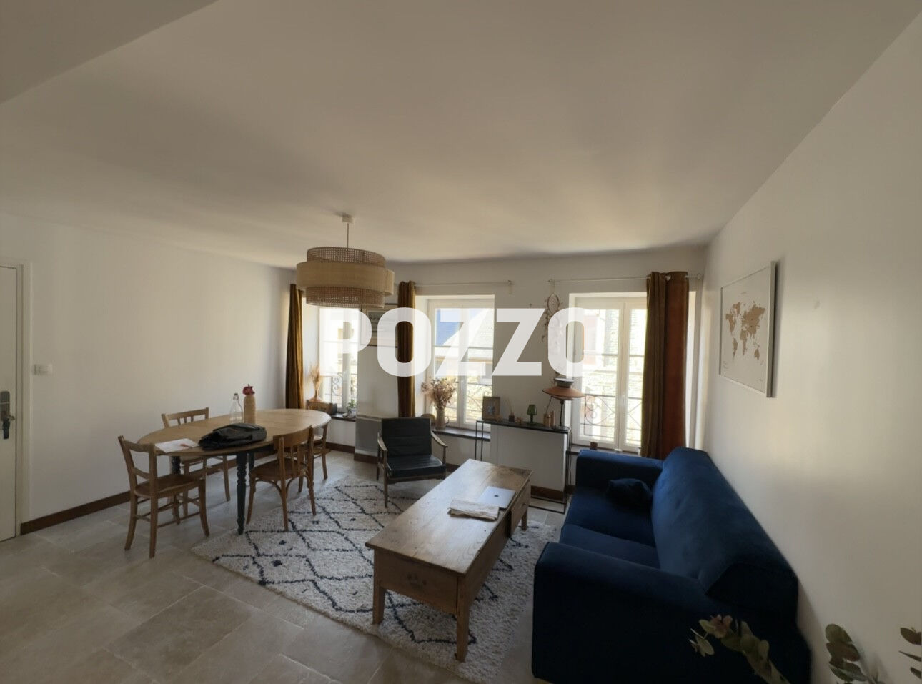 BEL APPARTEMENT DE TYPE F4 A LOUER EN DUPLEX DANS L'HYPER CENTRE DE CHERBOURG