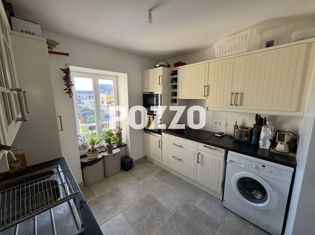 Photo BEL APPARTEMENT DE TYPE F4 A LOUER EN DUPLEX DANS L'HYPER CENTRE DE CHERBOURG image 2/6