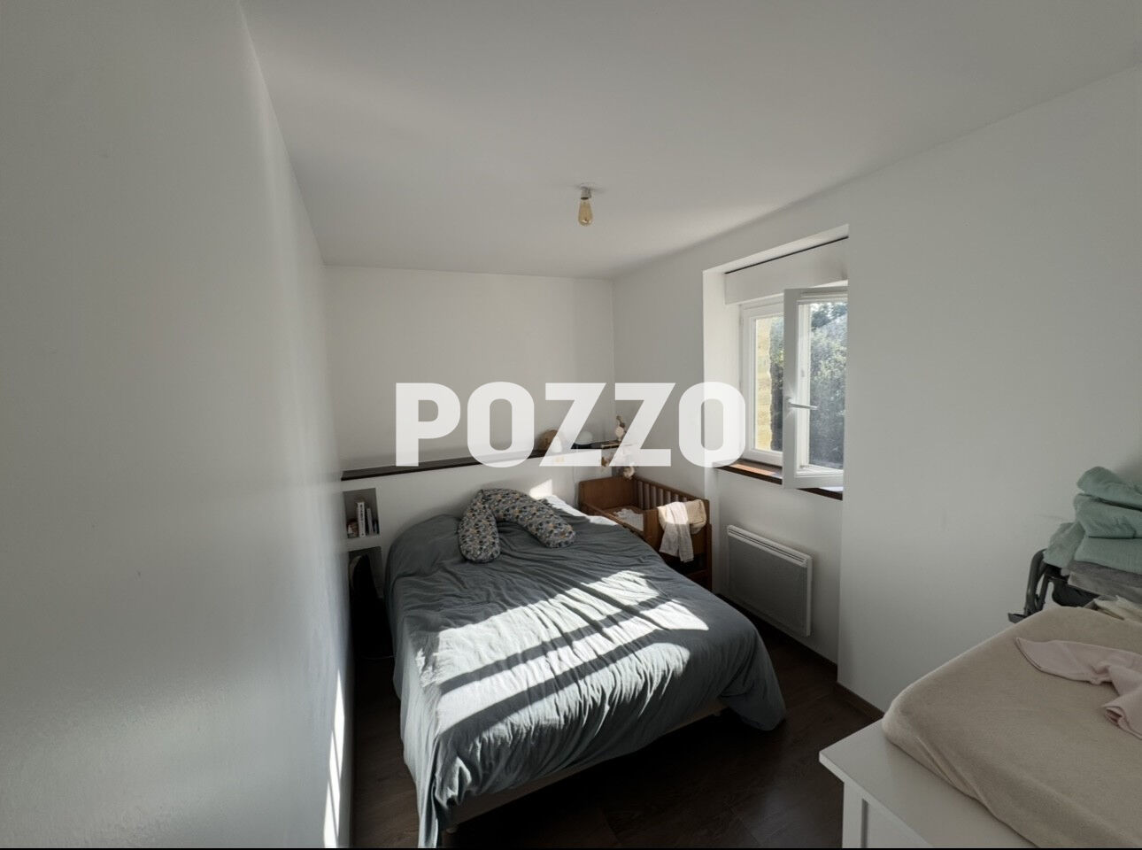 Photo BEL APPARTEMENT DE TYPE F4 A LOUER EN DUPLEX DANS L'HYPER CENTRE DE CHERBOURG image 3/6