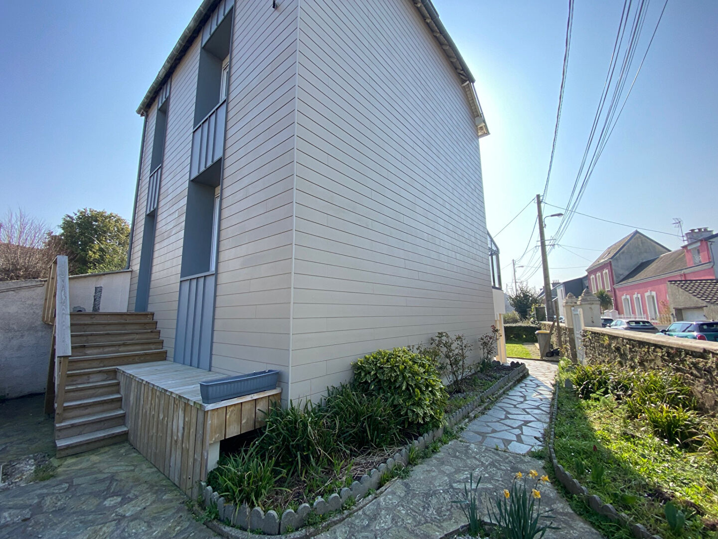 Photo MAISON DE TYPE F5 A LOUER SUR TOURLAVILLE AVEC GARAGE CELLIER CAVE ET JARDIN image 3/6