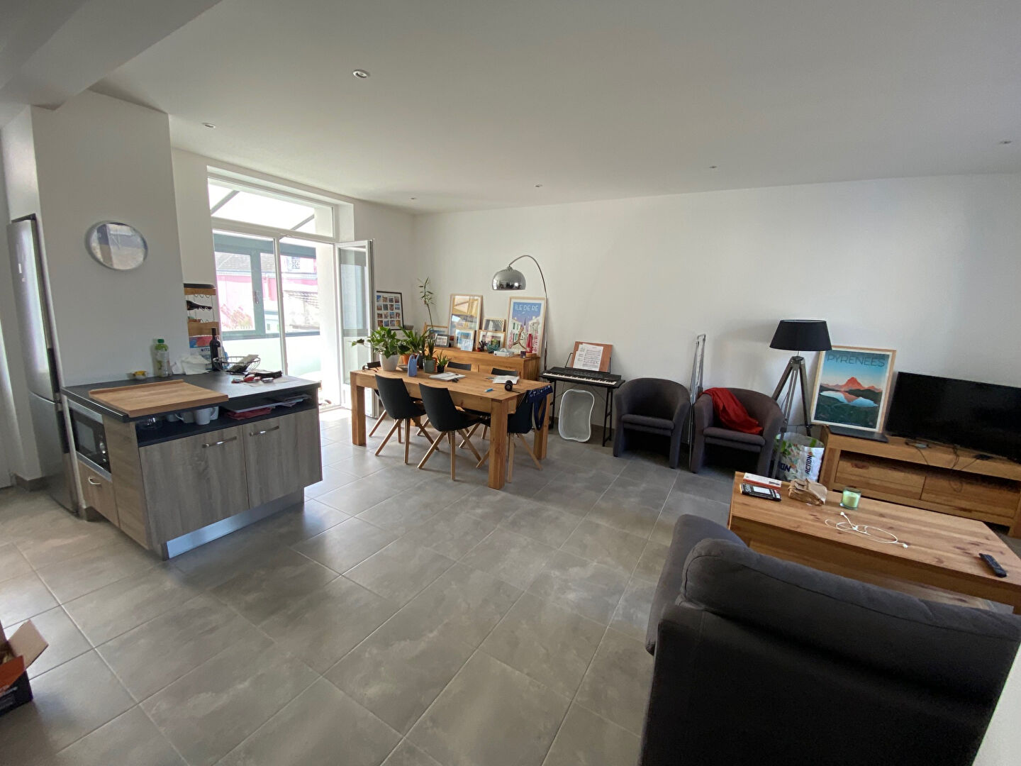 Photo MAISON DE TYPE F5 A LOUER SUR TOURLAVILLE AVEC GARAGE CELLIER CAVE ET JARDIN image 4/6