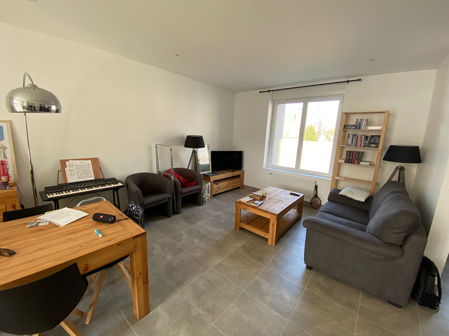 Photo MAISON DE TYPE F5 A LOUER SUR TOURLAVILLE AVEC GARAGE CELLIER CAVE ET JARDIN image 5/6