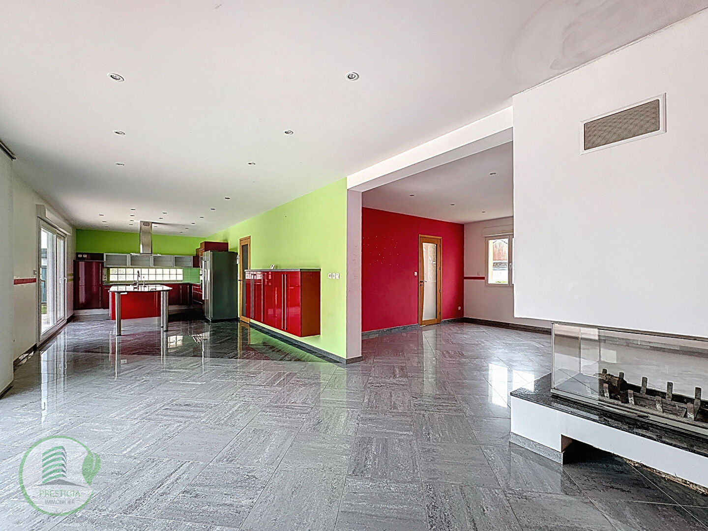 Photo À vendre Maison familiale avec piscine image 5/6