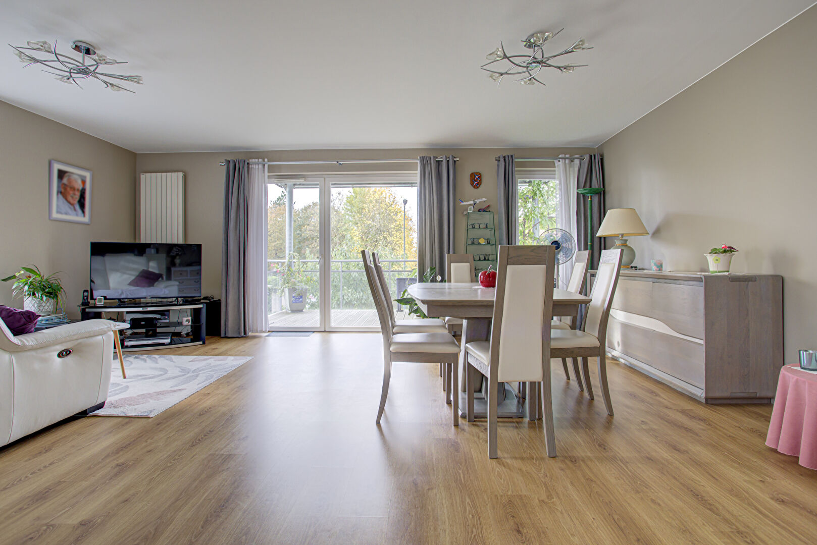 Très grand Type 3 dans une résidence aau bord du parc Barbieux