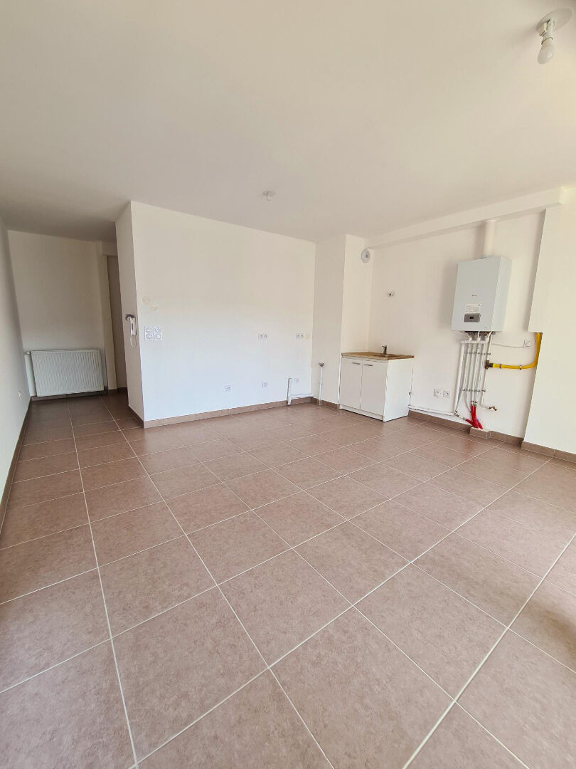 Photo Appartement La Seyne Sur Mer 2 pièces en souplex 55.29 m2 // Idéal PRIMO ACCEDANT image 2/6