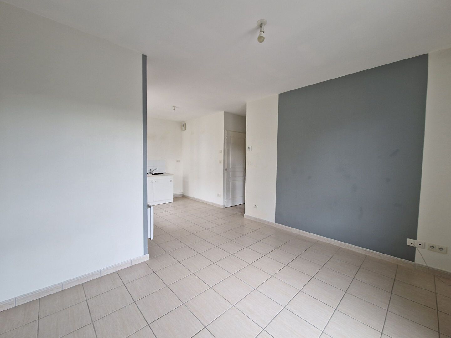 Photo Appartement Le Mesnil Esnard 2 pièces 35 m² avec balcon et parking image 4/6
