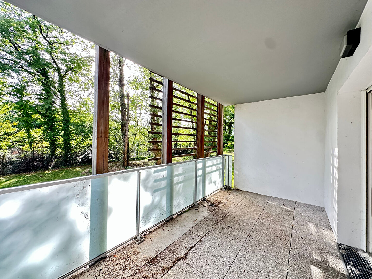 APPARTEMENT T3 AVEC TERRASSE - BRUGES PARC AUSONE