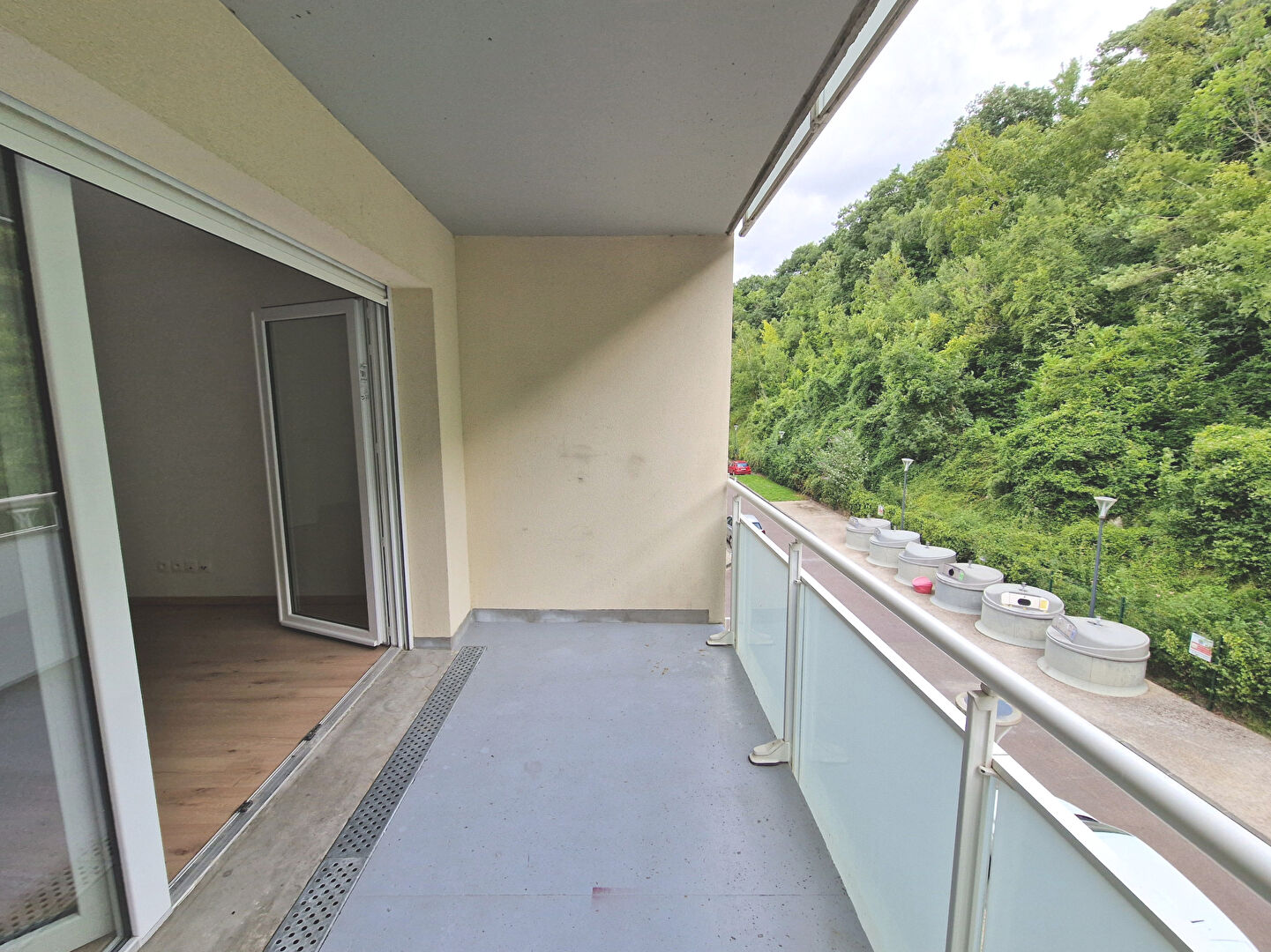 Photo Appartement Deville Les Rouen 2 pièces 42 m² avec balcon et parking image 3/6
