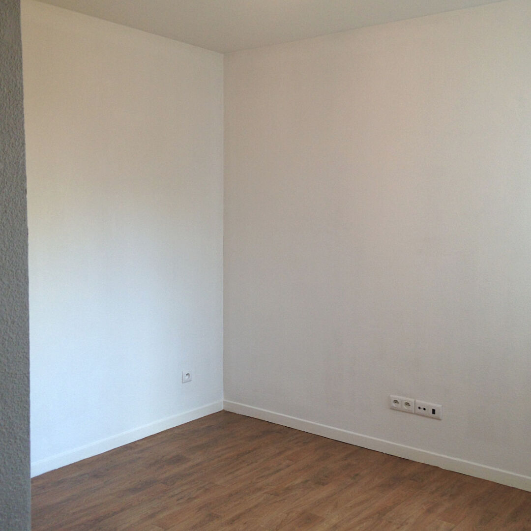 Photo Appartement Villeneuve La Garenne 1 pièce 20 m² image 4/6