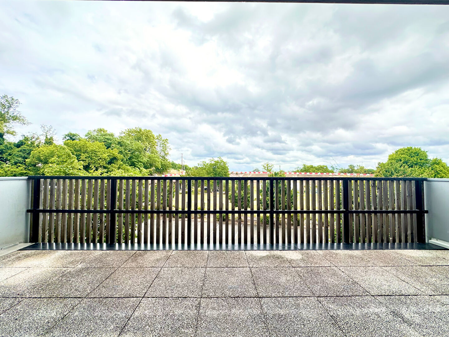 T2 avec Terrasse de 20 m² ! BRUGES AUSONE