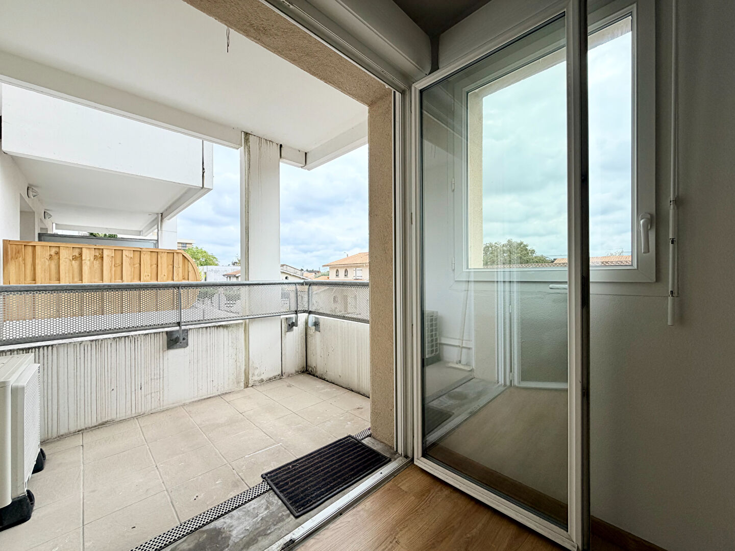 MERIGNAC CENTRE - T3 AVEC GRAND BOX FERME EN SOUS-SOL !