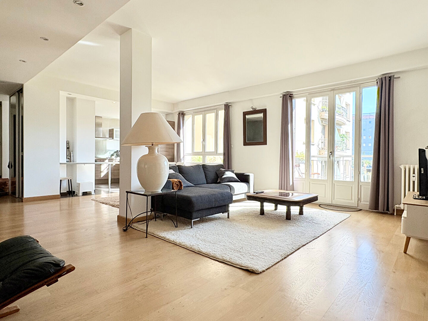 LYON 6ème Appartement rénové 5 pièces 97.09 m²