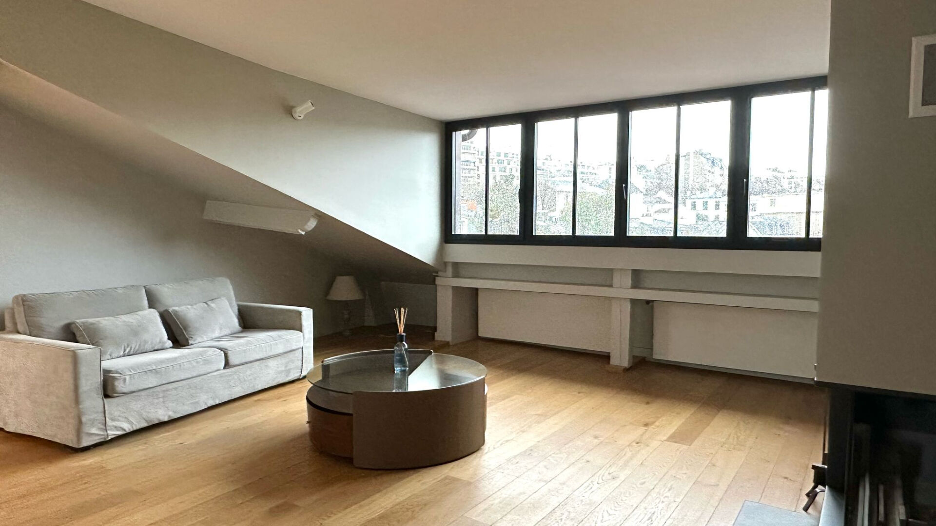 Agence immobilière de QUOD,  ASSOCIES Paris 17eme